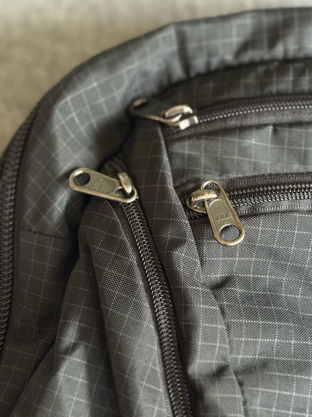 Tom Bihn Synik 30L Backpack — Black Halcyon - Picture 3 of 11